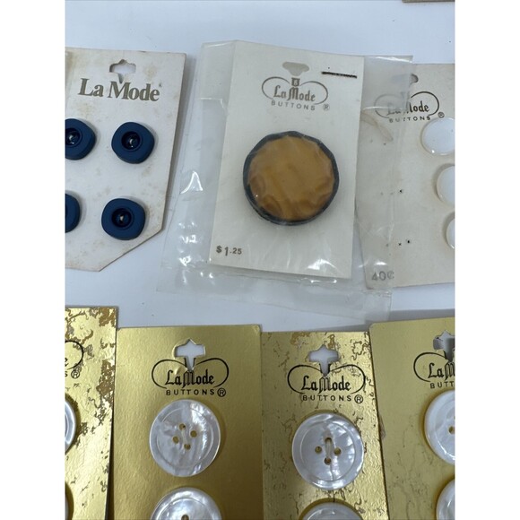 VTG Lot 70 Carded NEW Sewing Buttons LaMode Platic Metal Wood Japan Holland USA - Picture 7 of 16